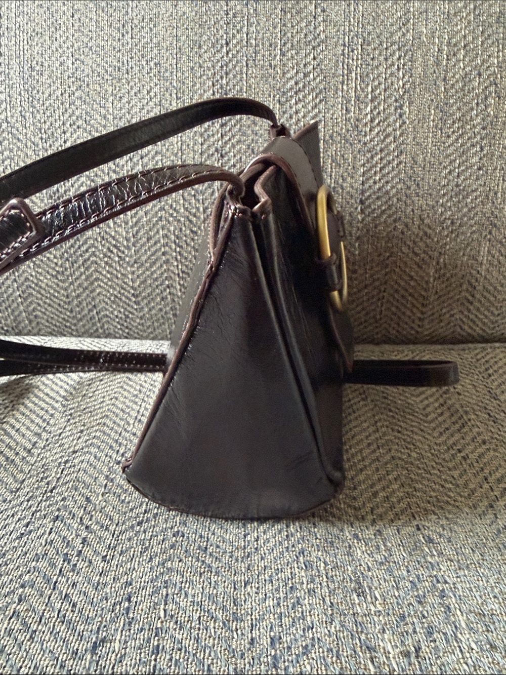 Hobo Elan Black Leather Crossbody Bag - Picture 10 of 16